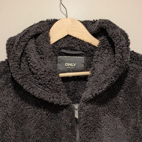 EUC Only M Anna Contact Sherpa Jacket in Black - Picture 2 of 4